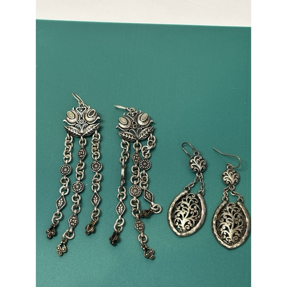 Dangling‎ Vantage Silver Tone Earrings
